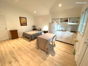 Studio 23 m2 meublé à 2 mn de l'IAE