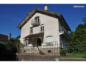 Beau T2 Luxeuil les Bains dans rue très calme