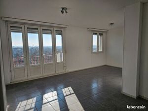 Appartement P3 renové Avignon proche remparts