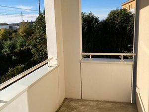 T3 récent sur LESCAR avec terrasse