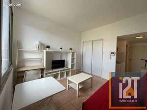 Studio meublé gardien et parking privé