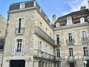 HYPER-CENTRE – 173 15 m² – BALCON FILANT – GARAGE