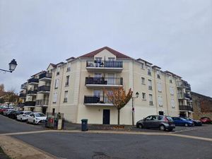 Appartement À Louer 3 pièces 65m² à BRIE COMTE ROBERT