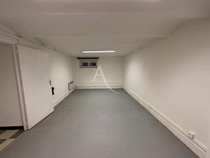 Entrepôt / local Stockage / atelier /MURS - Cannes 99 m2 proche banane