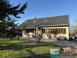 Maison à proximité de Meaux avec 6 chambres et grand jardin 