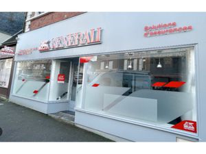 Location Bureaux et commerces à Livarot (14140) : à louer / Livarot