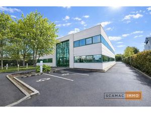 Locaux mixtes de 1008m²