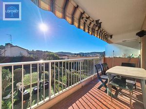 Appartement Vallauris 1 pièce 30 m2 - terrasse - Garage - Cave