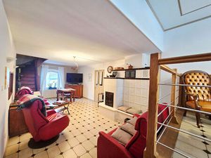 MAISON RENOVEE AVEC TERRASSE ET 4 GARAGES