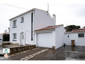 Maison familiale entretenue avec jardin et garage Proximit