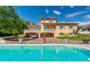 Maison Saint-Priest 250 m² T-6 à vendre  575 000 €