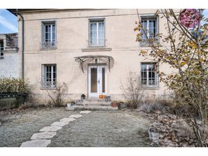 228 m2 + dépendance maison en pierre Vic-sur-Aisne