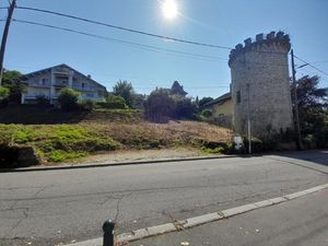 Aix les bains terrain de 1615 m2 env ( projet de 8 appartements avec p.c purgé de tous rec