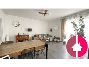 Appartement 3 pièces avec grande terrasse et box