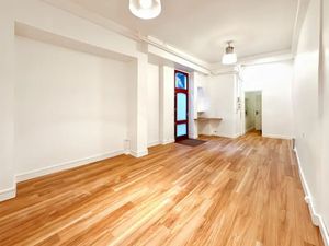 Adresse emblématique  entre la rue Saint-Honoré et l'avenue de l'Opéra