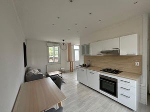 Maison à louer 3 pièces VILLENEUVE SAINT GERMAIN (02)