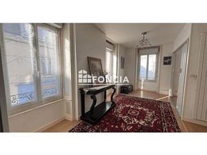 Concarneau - Hyper Centre - A Vendre Spacieux Appartement T5 de 112 m2 (140 m2 au sol) + L