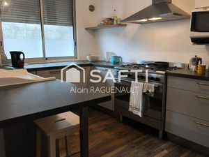 - 8 minutes à Pied du Metro D MERMOZ PINEL - Tram T 6 - Bus C25