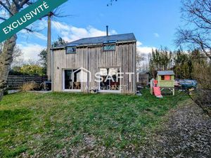 Maison de 2012  3 chambres avec beau jardin