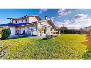 TRES BELLE MAISON D’ARCHITECTE  DE QUALITE  EXTRÊMEMENT BIEN ENTRETENUE ET AU CALME.