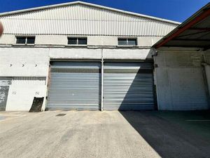 Location local d'activités NIMES 2 240 m²