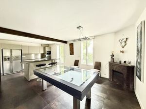 Maison de 10 pièces de luxe en vente à Orgeval  France