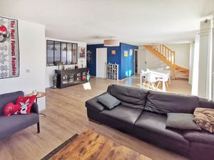 Maison 7-9P en excel. état  sur 600m²  avec ss-sol total.