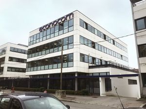 Location Local Professionnel 2 113m²