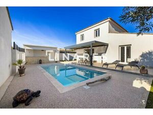 L'ESSENTIELLE - Villa T5 de 112m² - Piscine - Garage de 25m² - Terrain de 416m² - 13400 AU