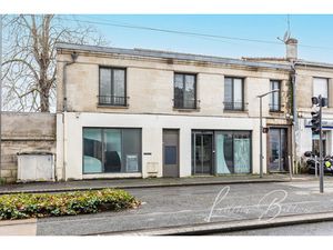 Immeuble en pierre 230 m² - cour sans vis à vis 90 m²