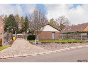 Rustig gelegen gelijkvloers landhuis op ca. 801 m² grond