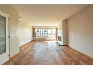 Instapklaar appartement op prachtige visgraatparket