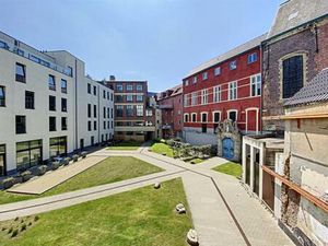 Service flat te koop in Gent