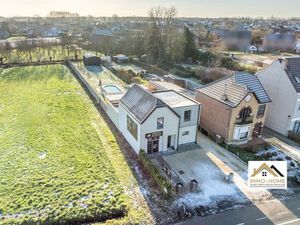 Handelspand op topligging te Lochristi!