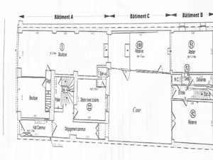 Local commercial murs et fond de 173 24 m²