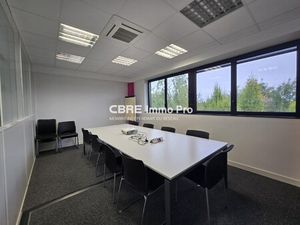 Location Local Professionnel 133m²