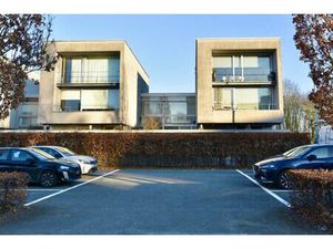 Gelijkvloers appartement te koop in Eeklo