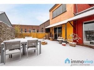 Ruime  instapklare woning met vier slaapkamers en een grote buitenruimte op een centrale l