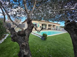 Maison Le Muy 6 pièce(s) 147 m2 avec piscine