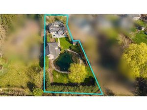 Exclusieve mediterraanse villa met 3 slaapkamers  3 badkamers en parktuin op 3.805 m²