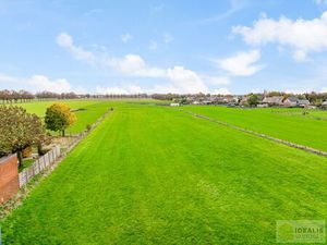 Prachtig perceel bouwgrond voor halfopen bebouwing met een totale oppervlakte van 6a 50ca 