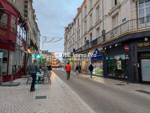 Location Local commercial 35m²