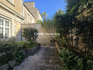 Location Local Professionnel 360m²