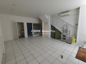 Location Local Professionnel 71m²