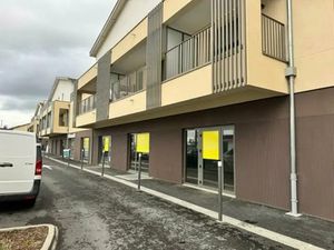 À vendre : Local commercial de 133 m² à Saint-Bonnet-de-Mure