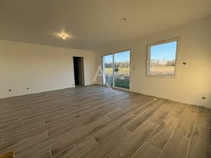 Vente maison 3 pièces  75.00m²  Consac