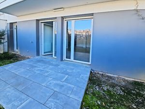 Villenave D'Ornon-Appartement T3-Terrain-2 Parkings