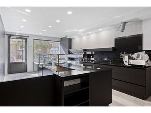 Commercieel te koop in Lauwe met 1 slaapkamer