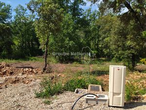 Terrain constructible de 1056 m²