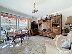 Appartement F3 à vendre - 3 pièces - 60 05 m2 - Antibes - 06 - PROVENCE-ALPES-COTE-D-AZUR